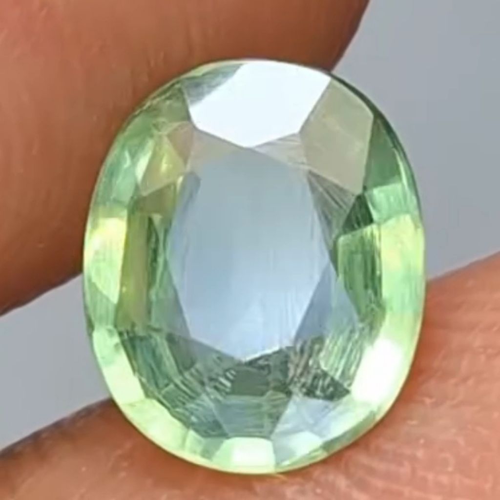 Natural Green Chrysoberyl 1.00ct NTD Srilanka Ceylon Super Crystal Full of Luster