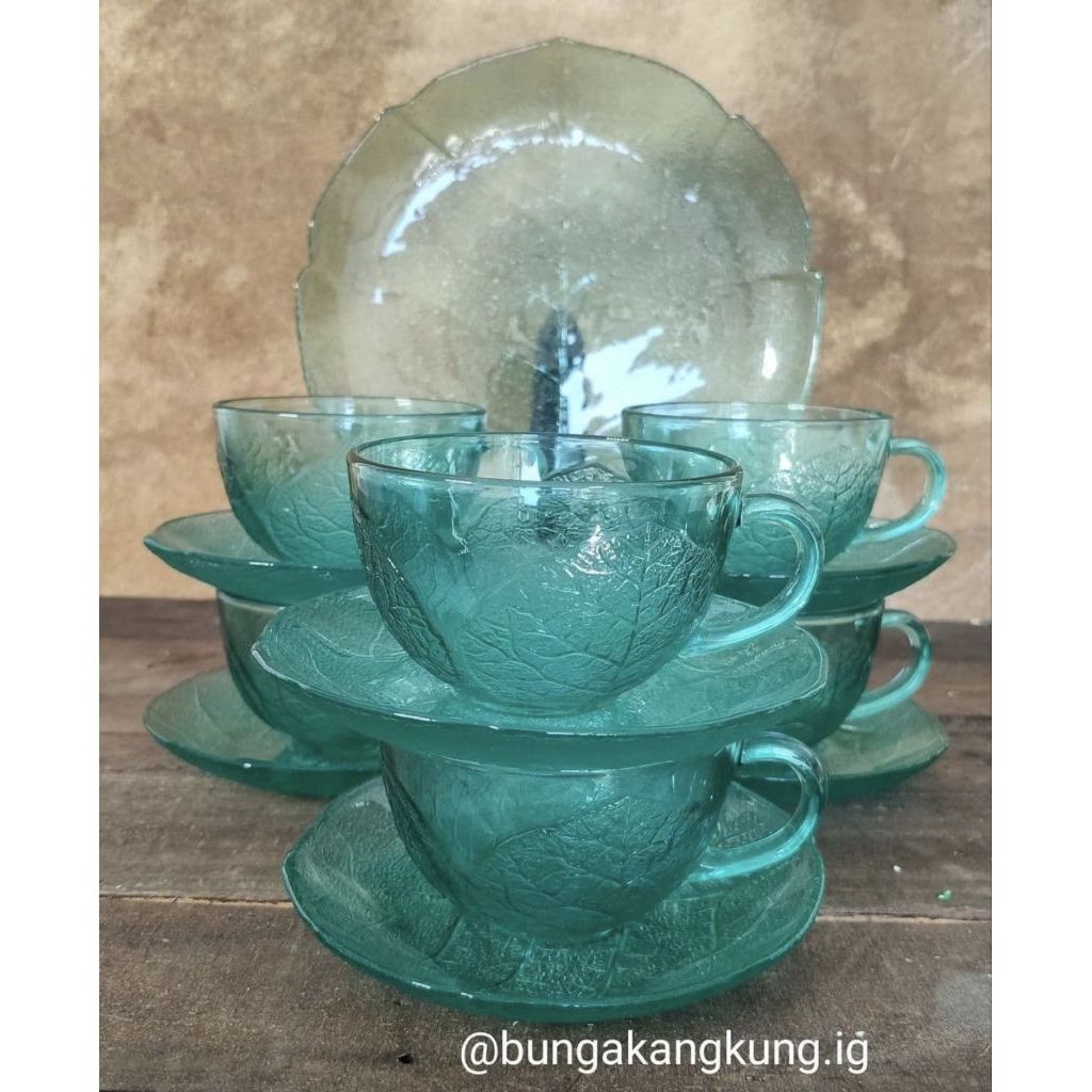 Cangkir cups & saucers Arcoroc France, 6 set