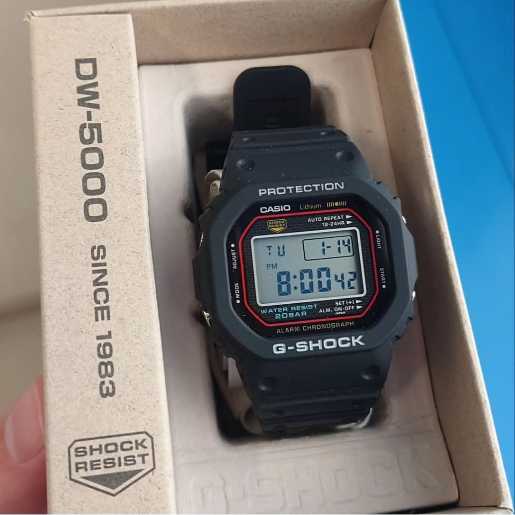 Casio G-shock DW-5000R-1DR DW5000 Original