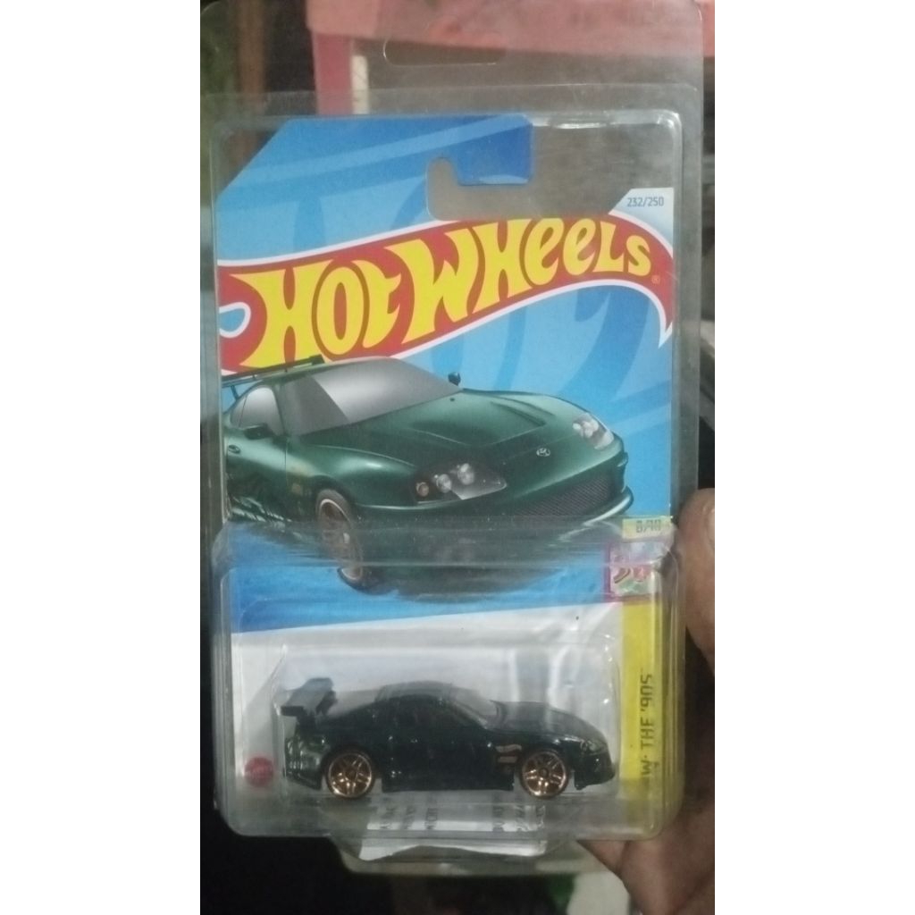 hot Wheels Supra mk4 hijau
