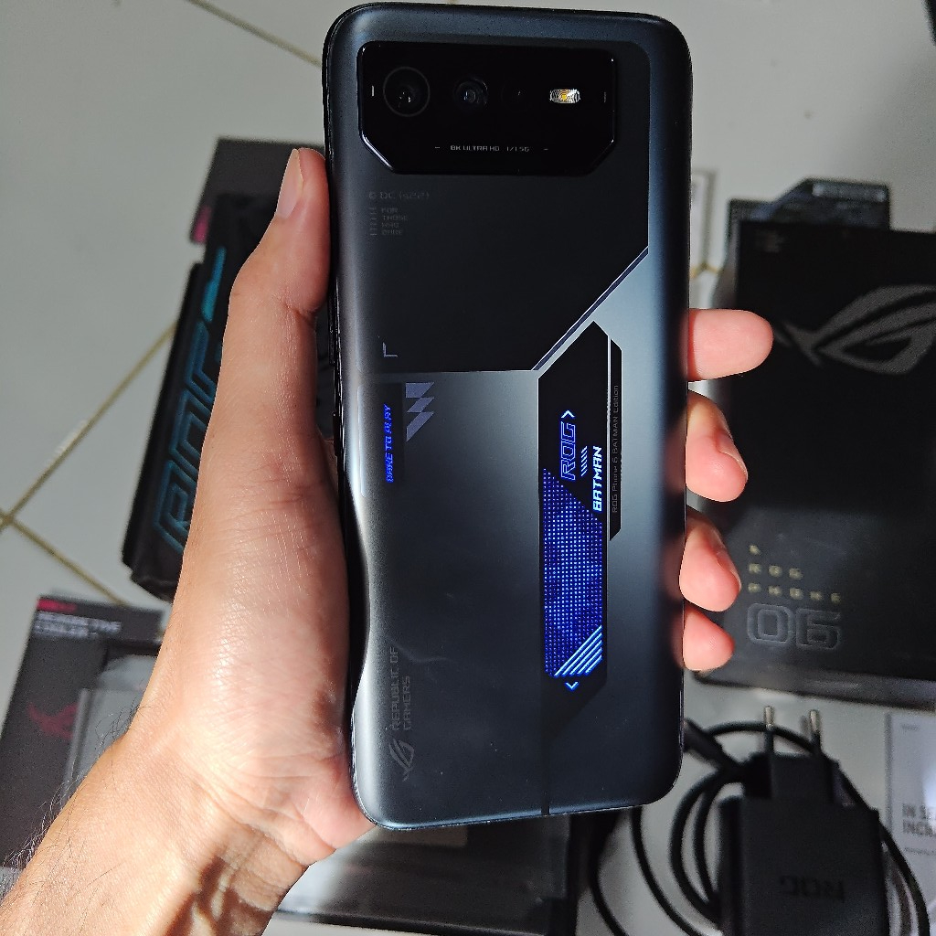 Asus ROG PHONE 6 BATMAN Edition 8/256GB