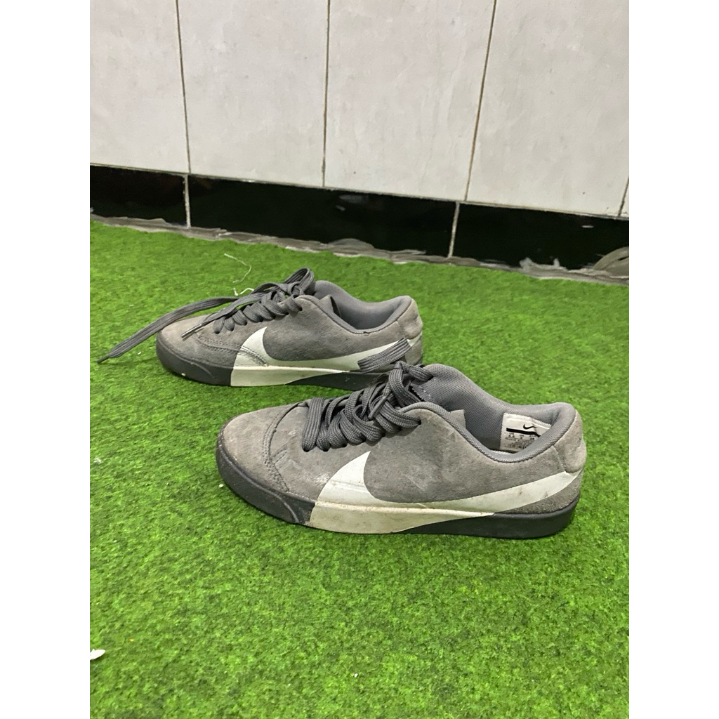 Preloved sepatu nike