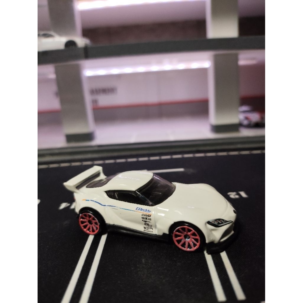 HOTWHEELS REGULER LOOSE TOYOTA SUPRA MK5