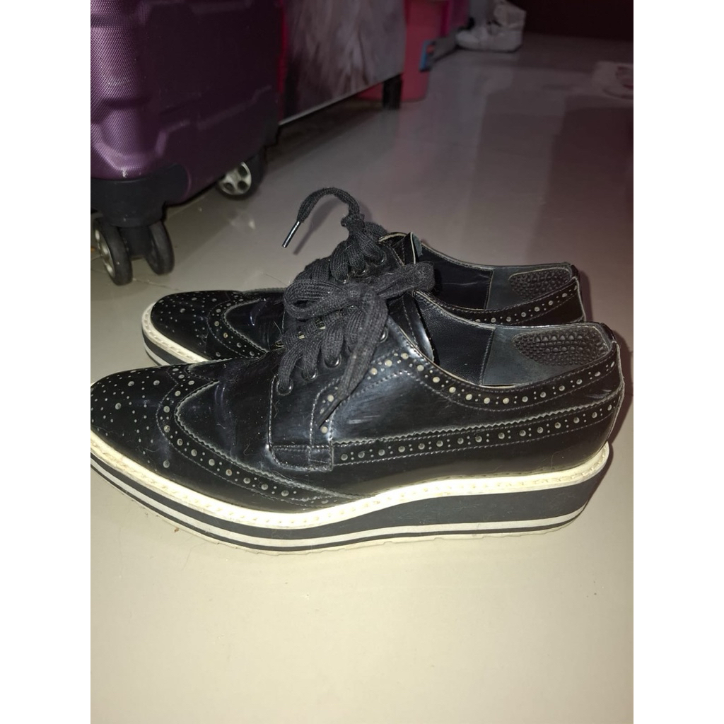 Sepatu Original Prada Preloved size 39