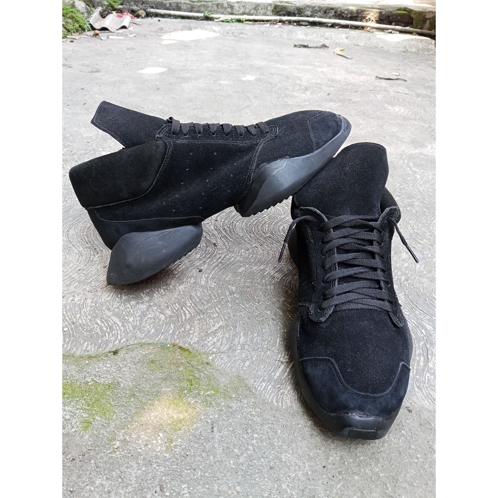 sepatu sneakers Adi das tech Runner X Rick owens sz 43