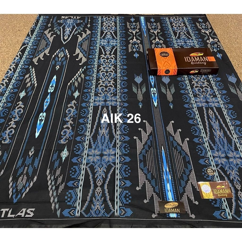 SARUNG ATLAS IDAMAN KEMBANG 555 BHS/SARUNG ATLAS HITAM