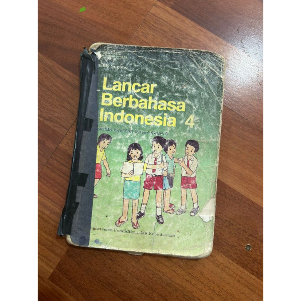 buku Lancar Berbahasa Indonesia 4 oleh Dendy Sugono tahun 1995