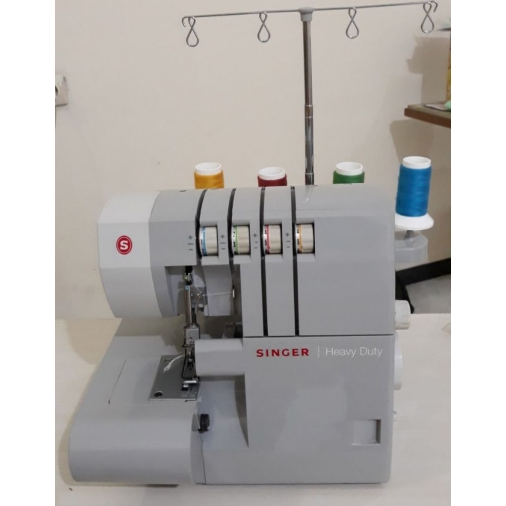 Singer 14HD854 Mesin Jahit Obras Portable