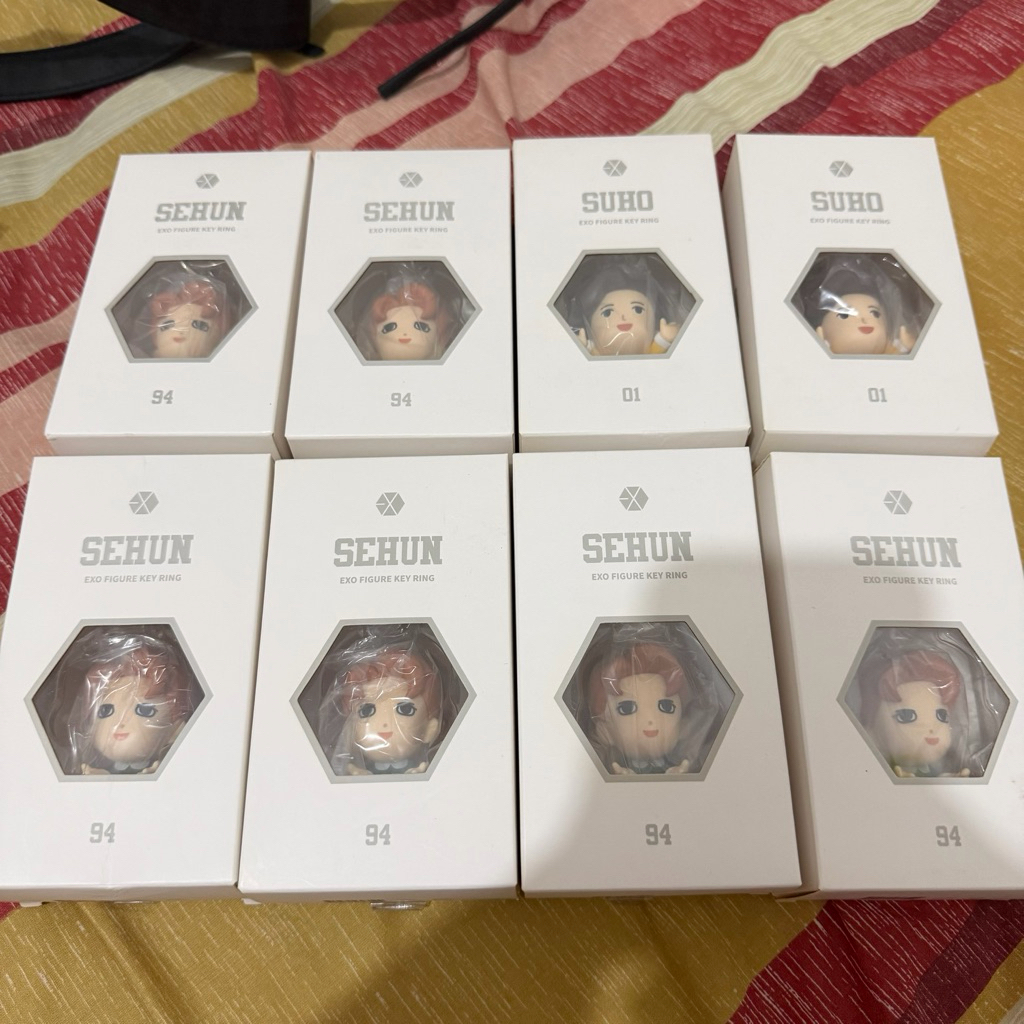 exo figure keyring