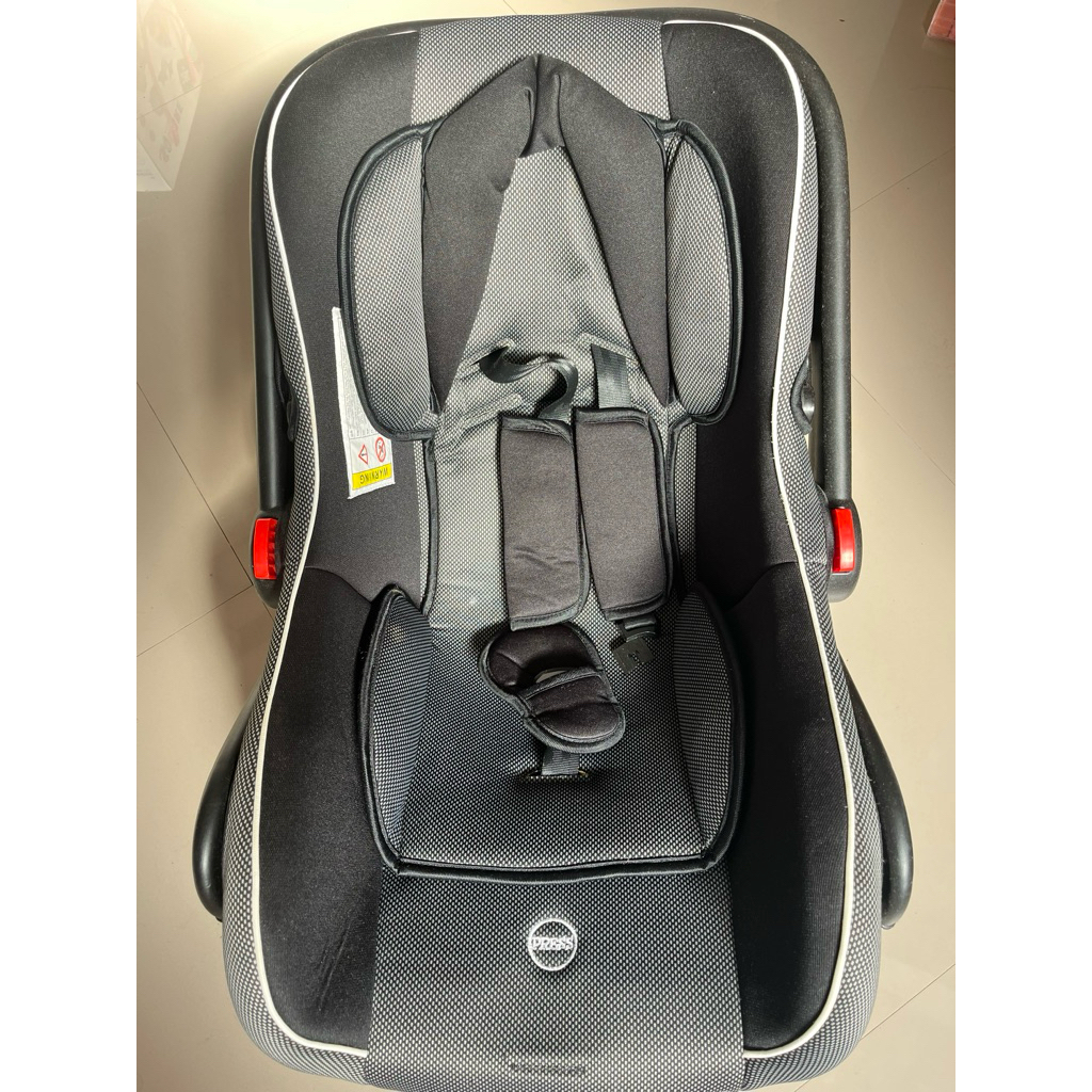 carseat babydoes