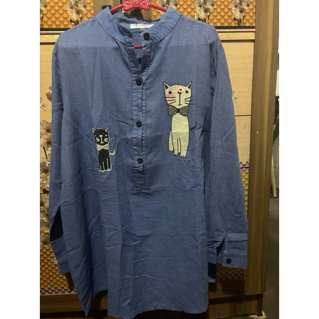 preloved baju gambar kucing