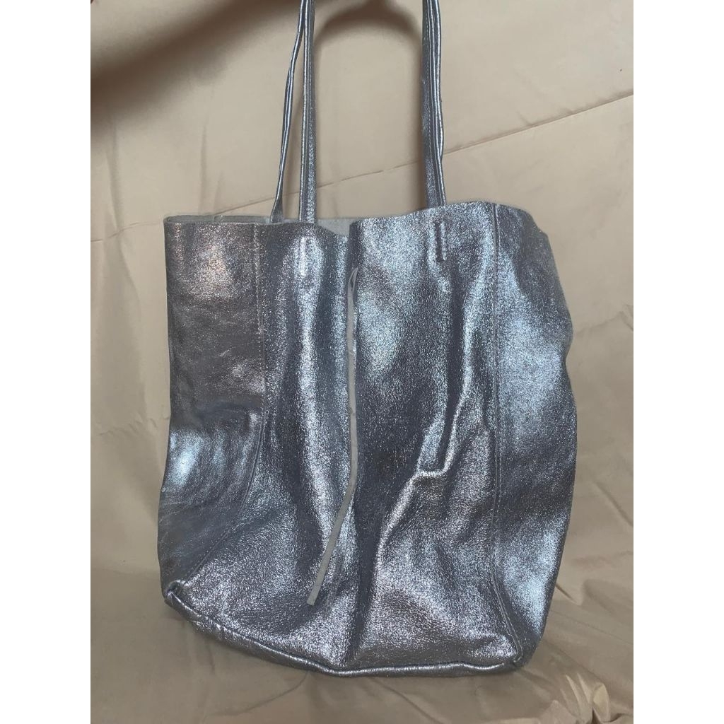 Tas Tote Wanita Kulit Metallic Silver Simple