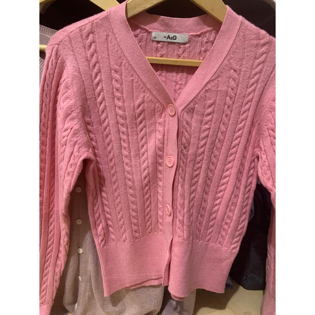 Cardigan kepang pink AtG (asal co tanpa baca deskripnya kirim plastik/sampah)