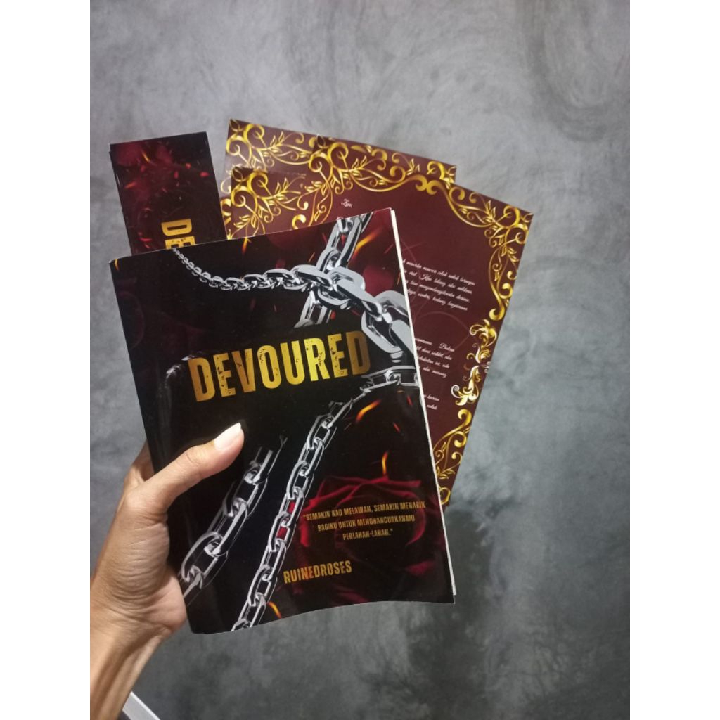 preloved novel Embrace of Endless night dan devoured