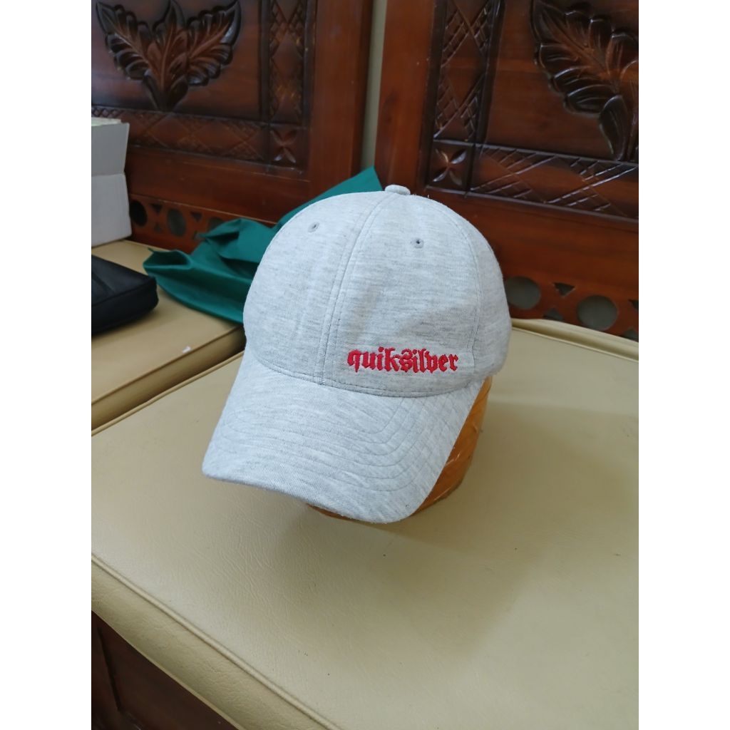 topi quiksilver