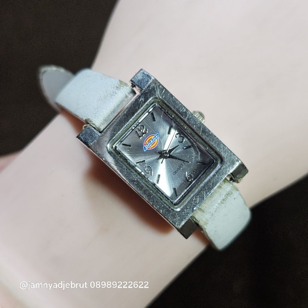 Jam Tank Dickies LDX271WB Silver Ladies Bekas