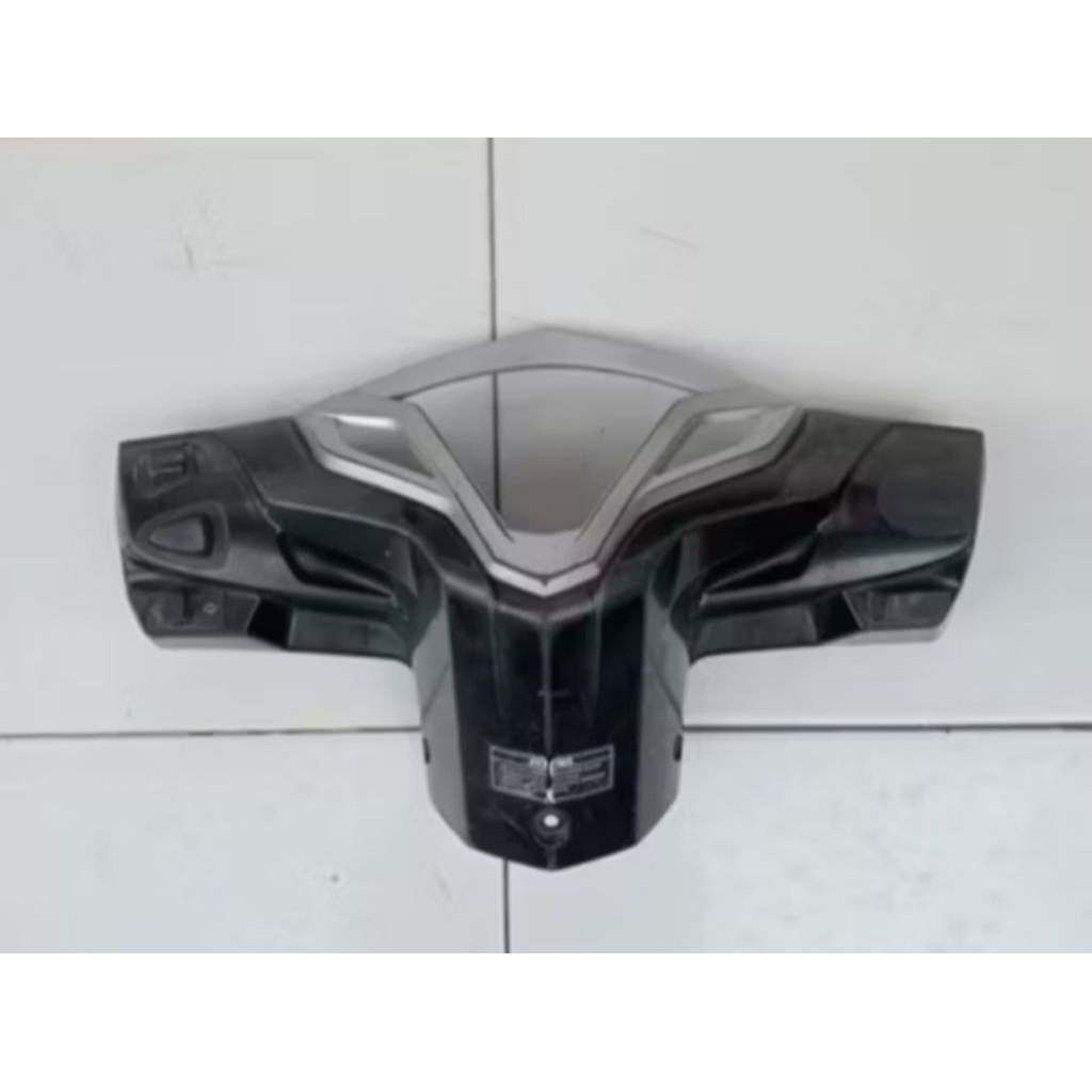 batok belakang+list ring honda vario 125 kzr non iss second original