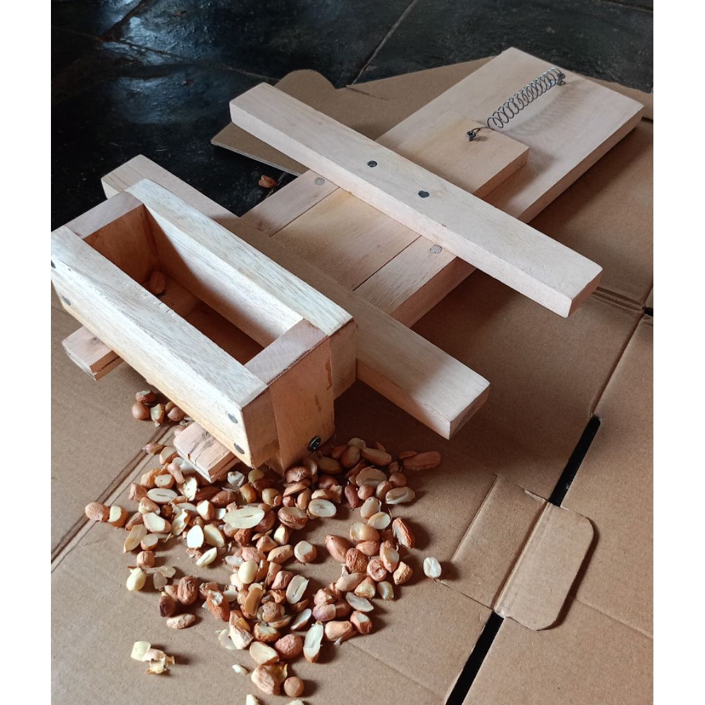 pemotong kacang tanah