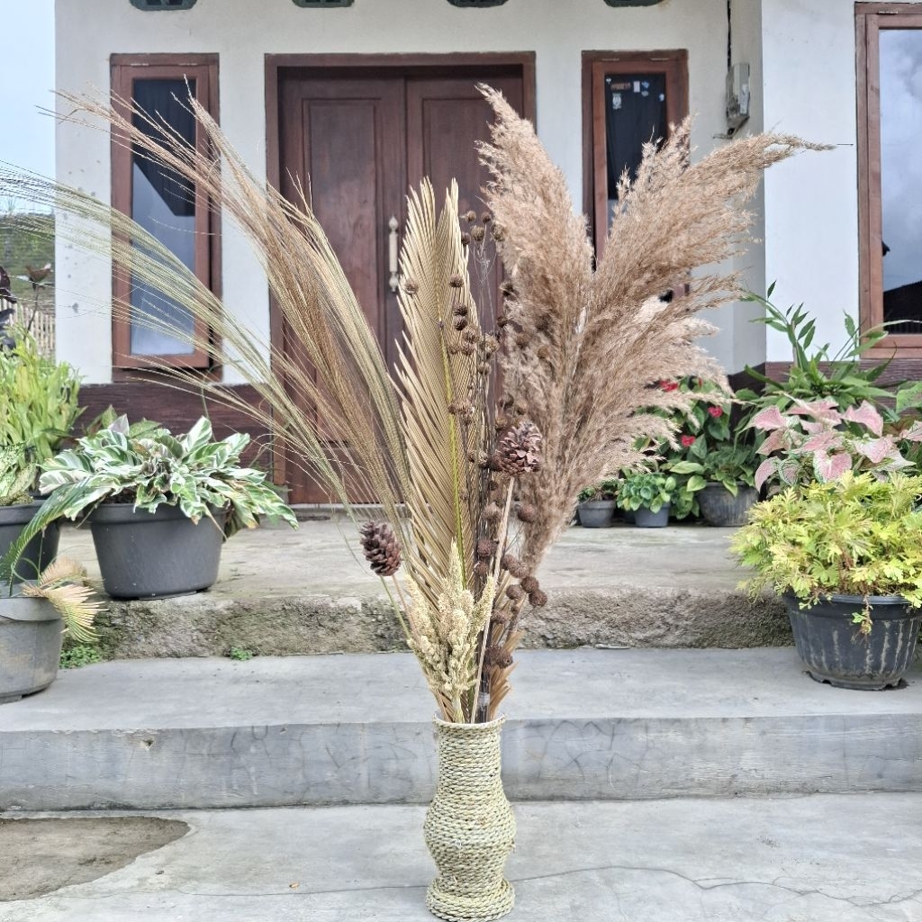 bunga Dekorasi Rustic, bunga sudut ruang tamu dengan vas