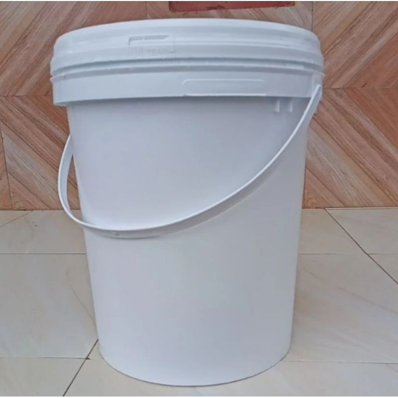 Ember/Timba bekas putih polos ukuran 20/25kg bersih