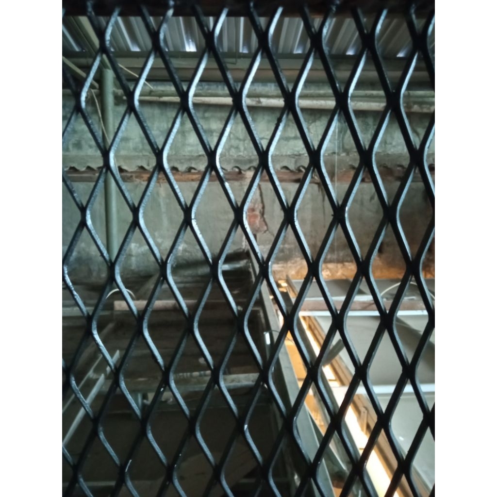 Expanded Metal Hitam Lembaran | Panjang 2,4m (240cm) | Lebar / Tinggi 1,2m (120cm) | Termurah | Terl