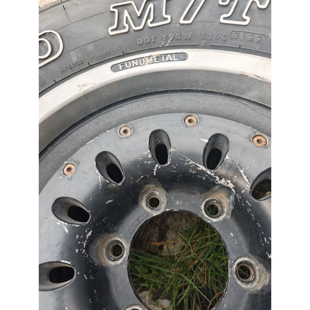 1 biji velg offroad fondmetal r15 6x139,7