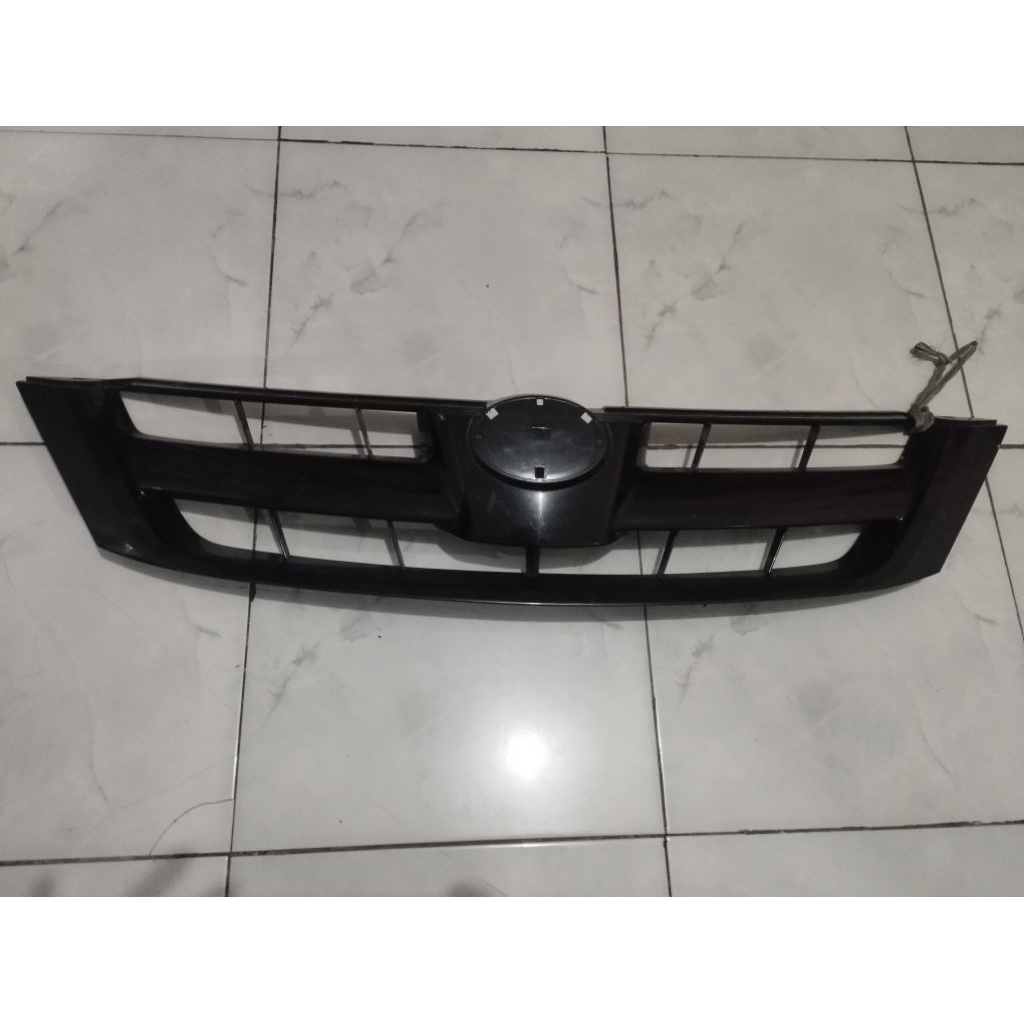 (Original)grill depan toyota kijang innova