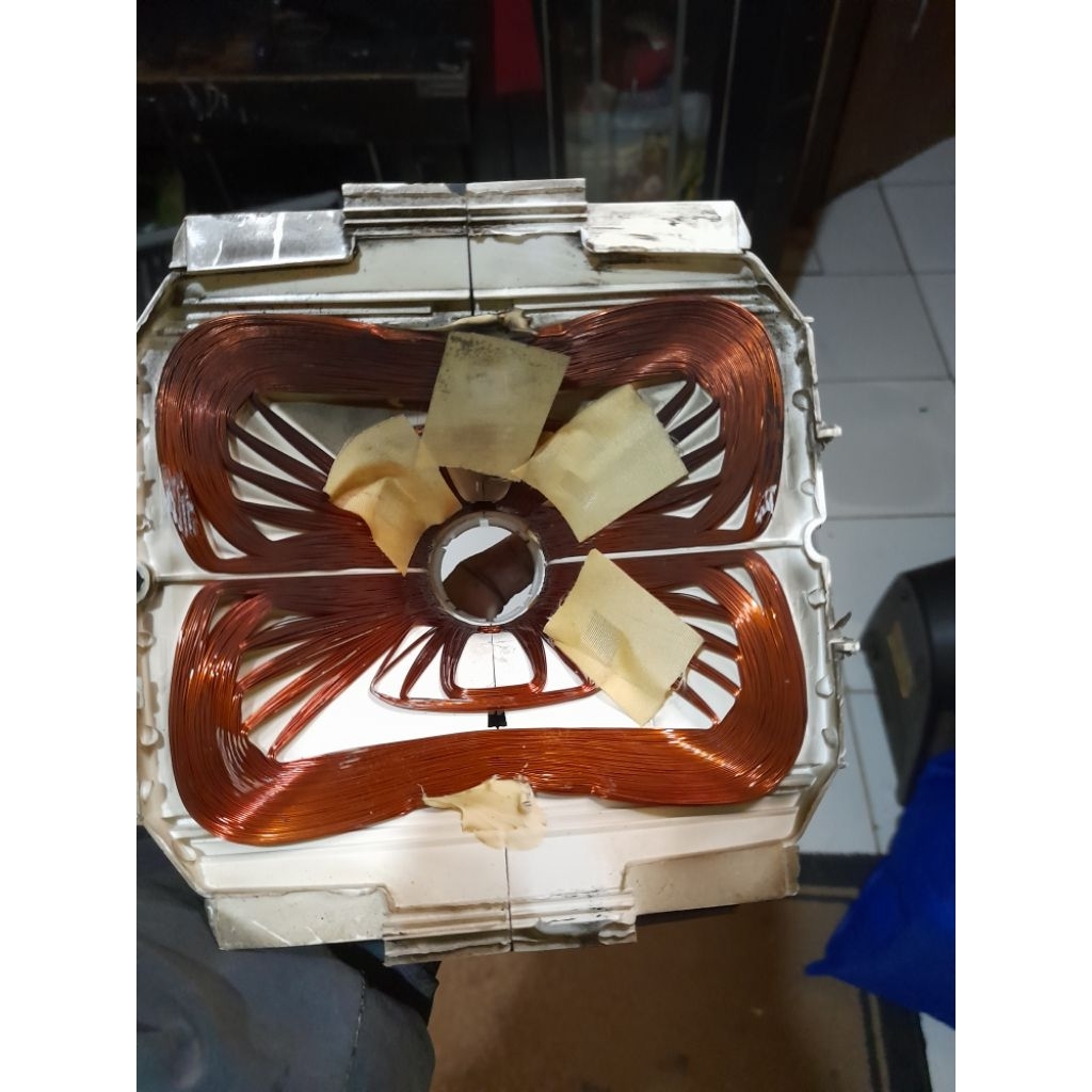 YOKE POLYTRON SLIM 21IN NON EW NORMAL