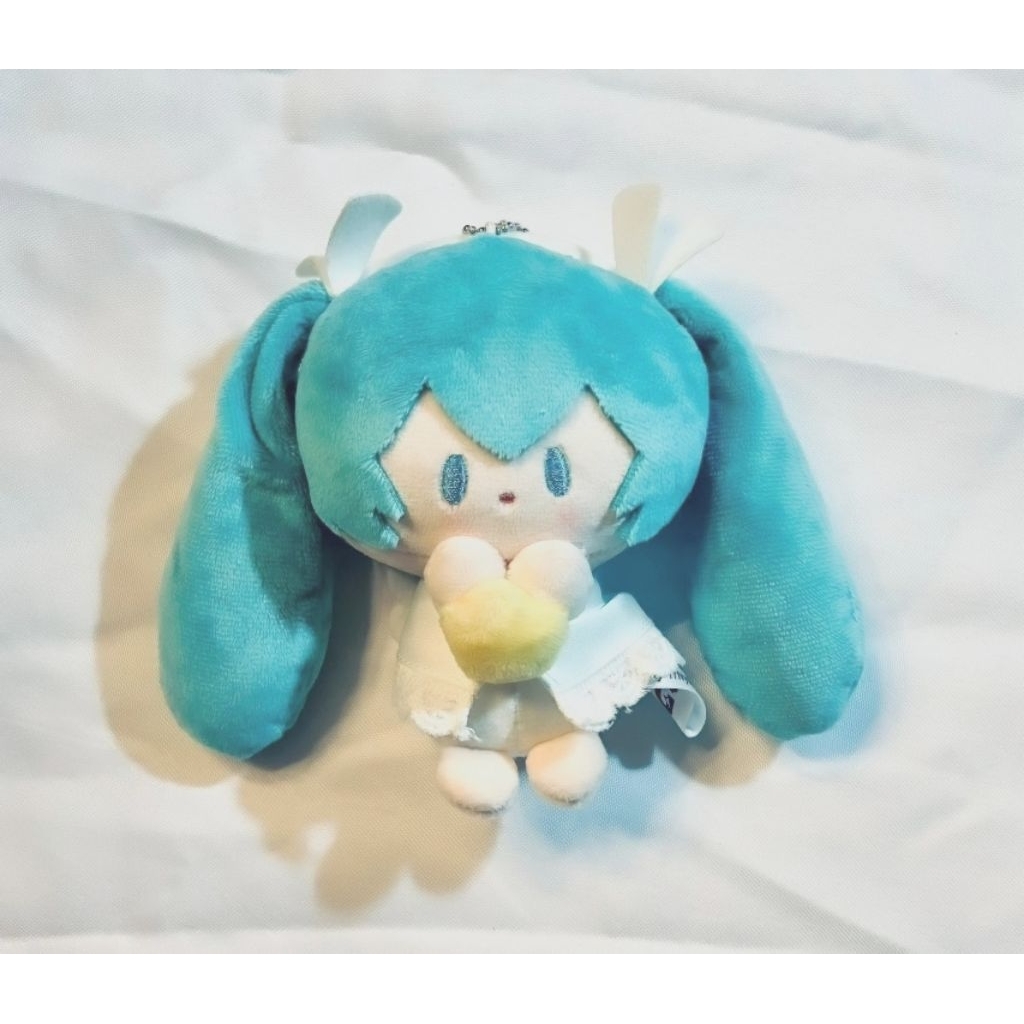 [WTS/PRELOVED] HATSUNE MIKU PLUSHIE KEYCHAIN STARRY NIGHT MIKU