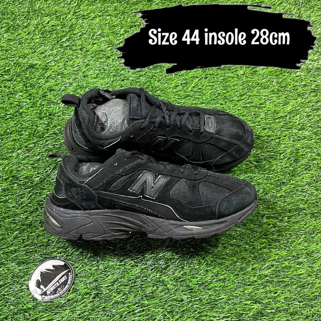 Sepatu Outdoor Gunung Hiking NB Size 44