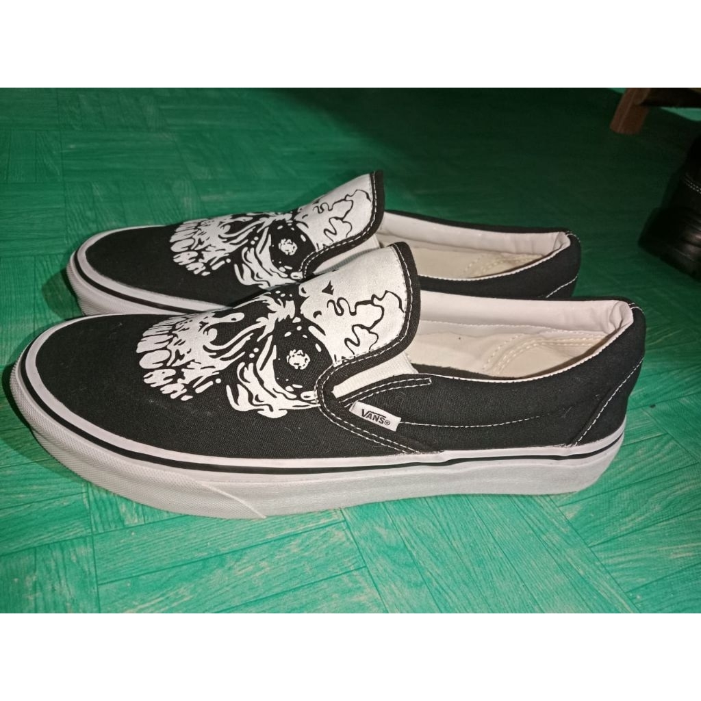 sepatu Vans slip on