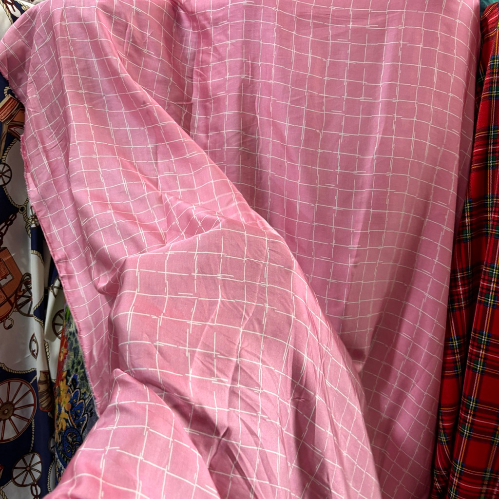 Bahan Kain Satin Silk Motif Kotak Soft - Kain Meteran High Quality untuk Tunik, Rok Lilit & Kaftan -