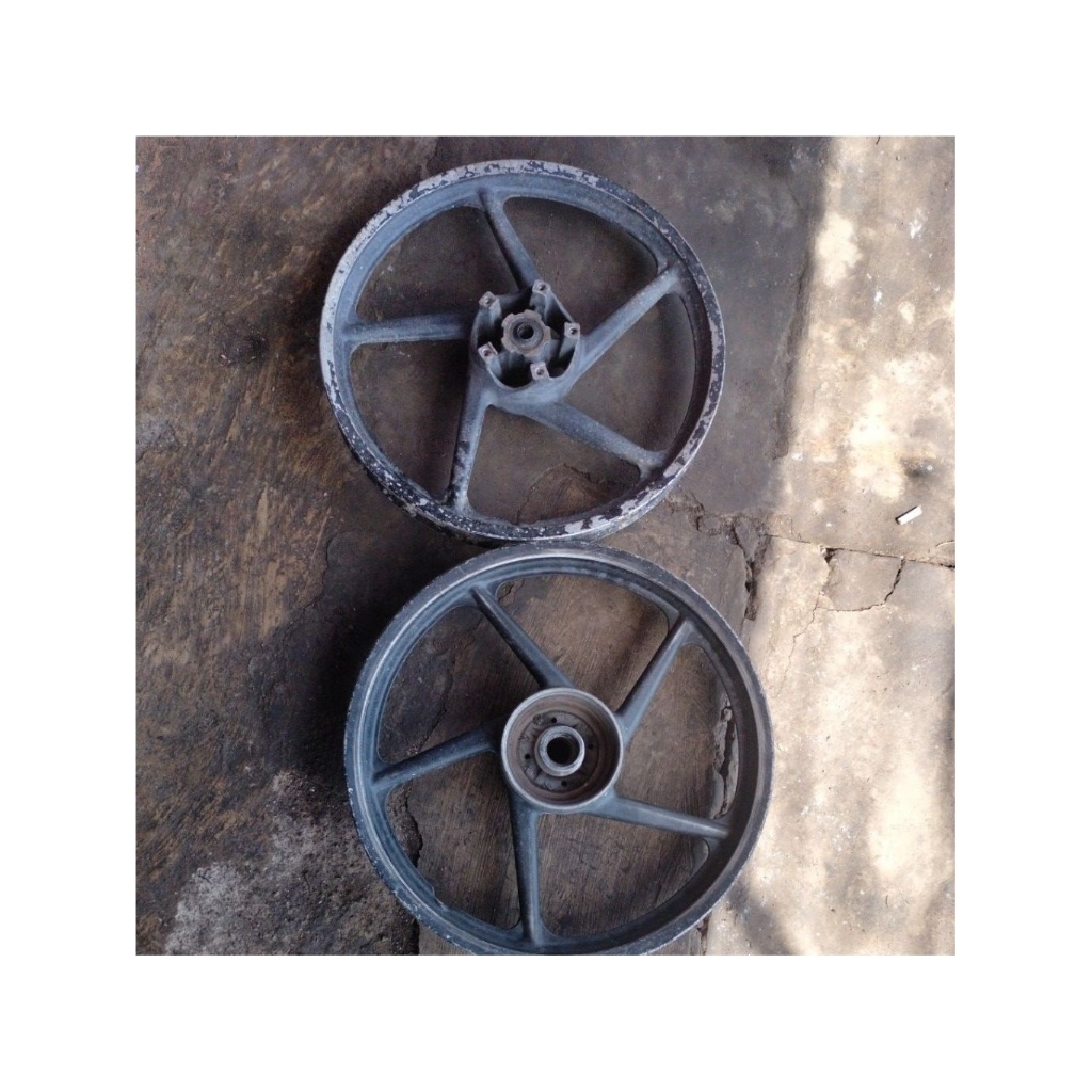 Velg racing bajaj Pulsar 135cc original copotan motor second