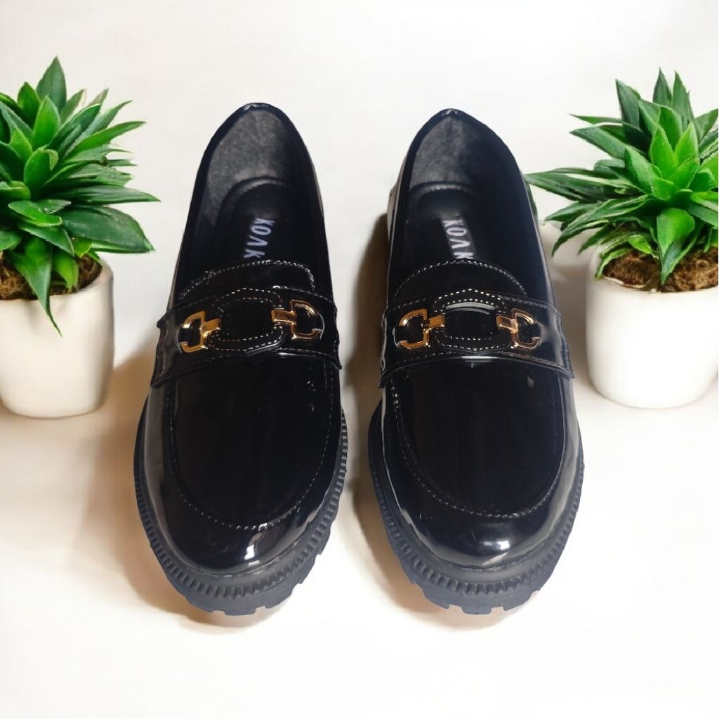 Sepatu Pansus Hitam glossy