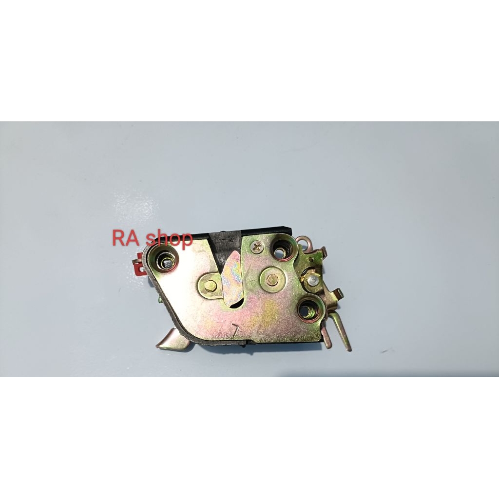 Door Lock atau Kunci Pintu untuk mobil kijang Doyok