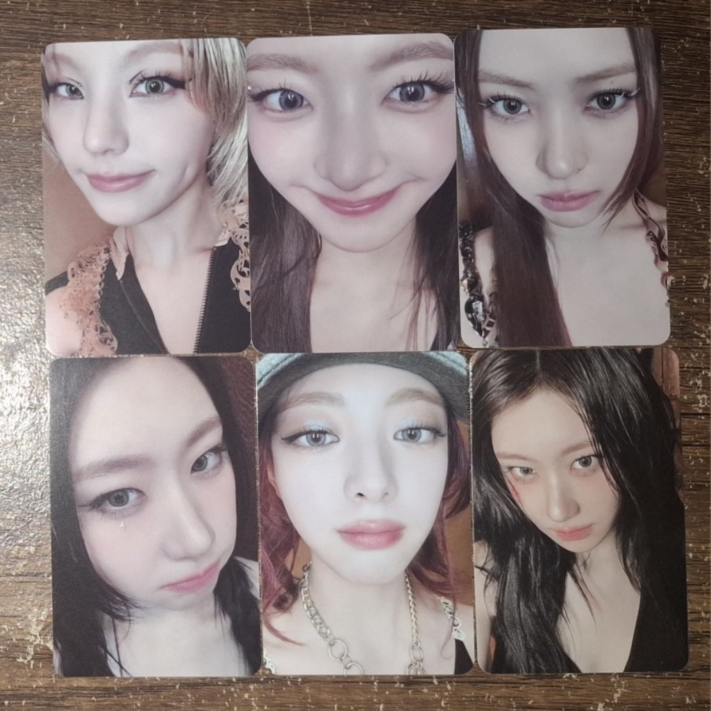 PC Photocard ITZY Tunnel Vision Special Edition Album Pre-Order Zoom
