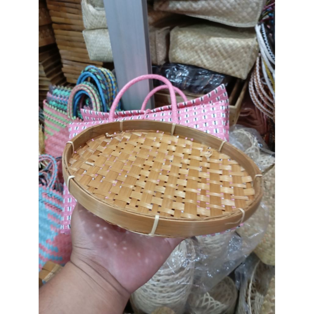 Wadah makanan piring anyaman bambu khas jogja