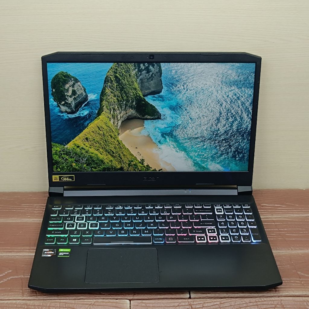 Laptop ACER NITRO GAMING AN515-45 AMD RYZEN 5-5600H RAM 8GB SSD 512GB GTX 1650 RGB 144Hz