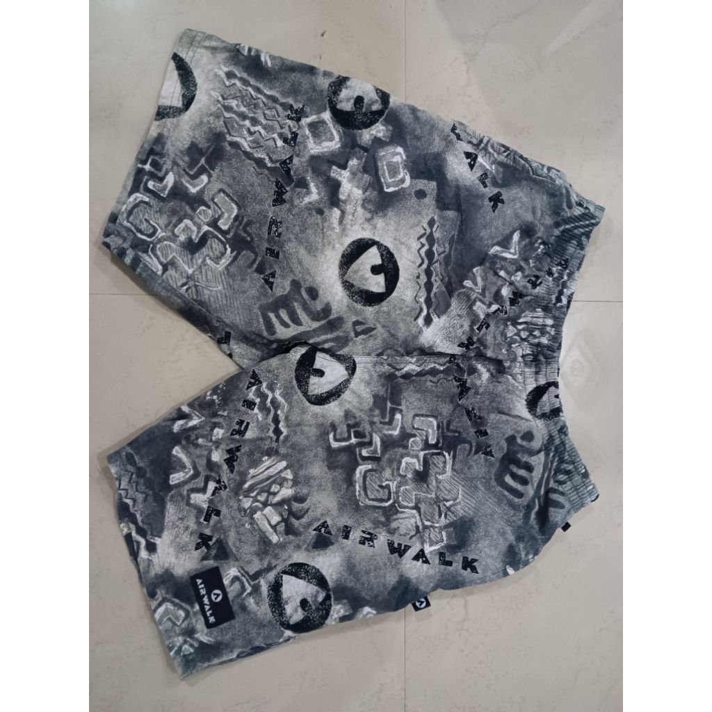 Celana Pendek AirWalk