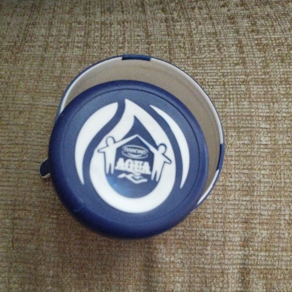 tutup aqua galon bekas utuh