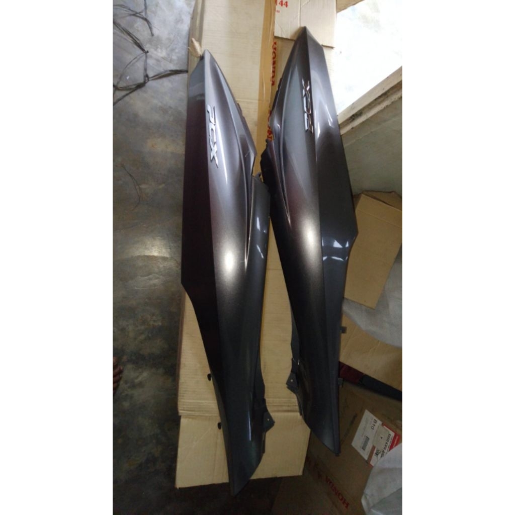 body pcx cbu original nos kiri kanan