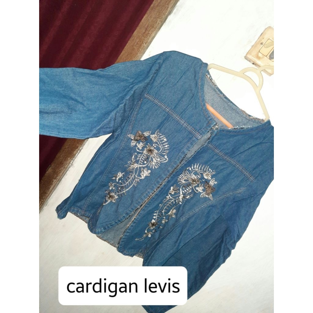 cardigan levis