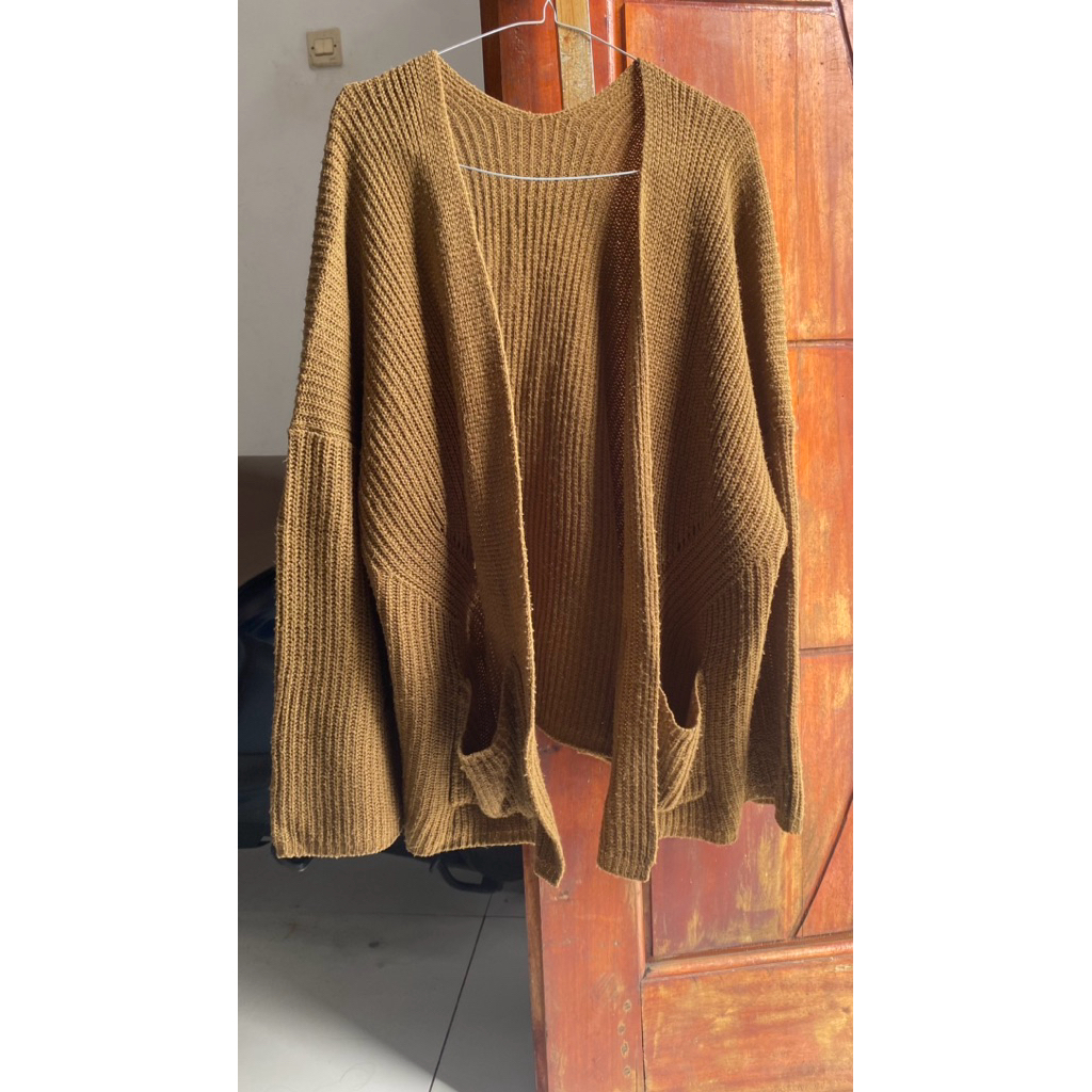 SWEATER RAJUT WANITA PRELOVED