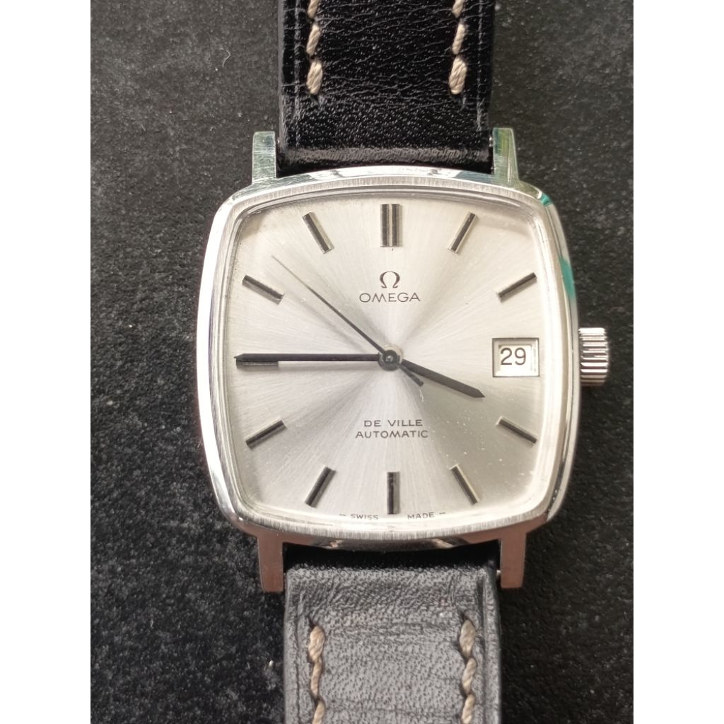 Jam Tangan Vintage OMEGA DE VILLE AUTOMATIC Swiss Made Caliber 1010 kondisi tergolong mulus dan norm