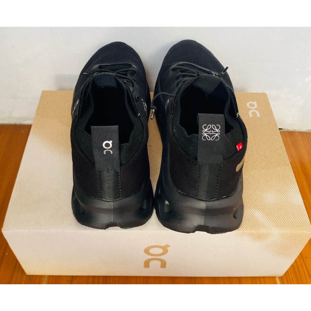 on cloud loewe size 40