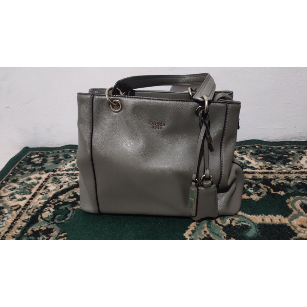 tas shoulder bag guesS preloved