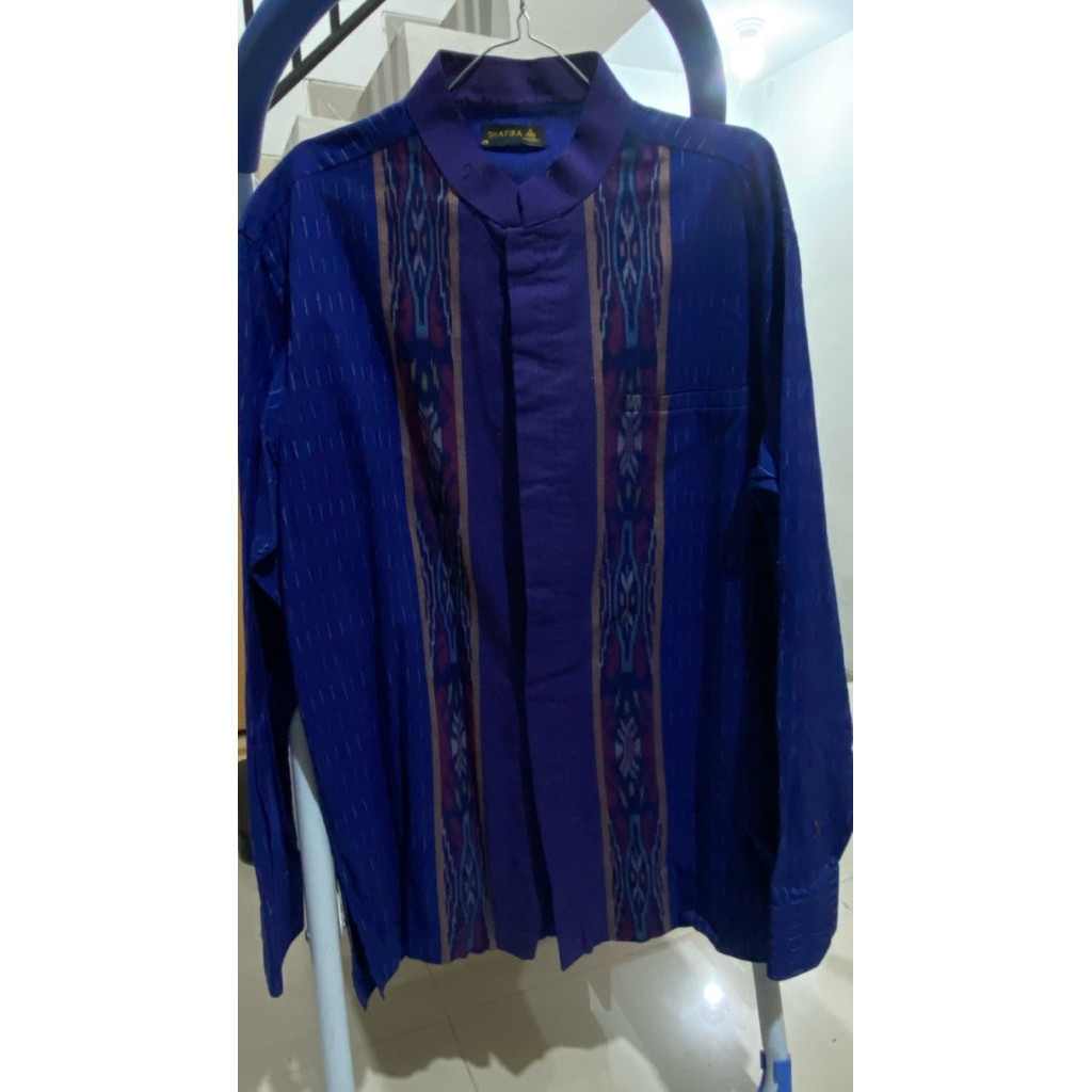 Preloved Kemeja Batik SHAFIRA | Biru Royal Motif Tenun | Batik Katun | Kondisi Istimewa | Siap Pakai