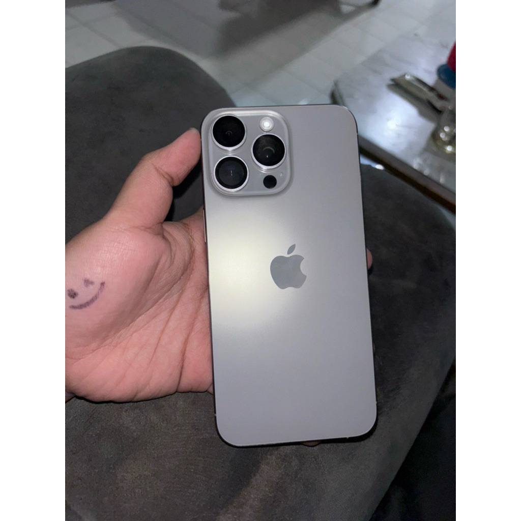 IPHONE 15 PROMAX 256