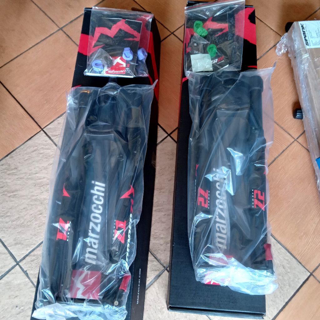 Fork MTB 29er Marzocchi Bomber Z1 T160 Boost Idems Fox 36