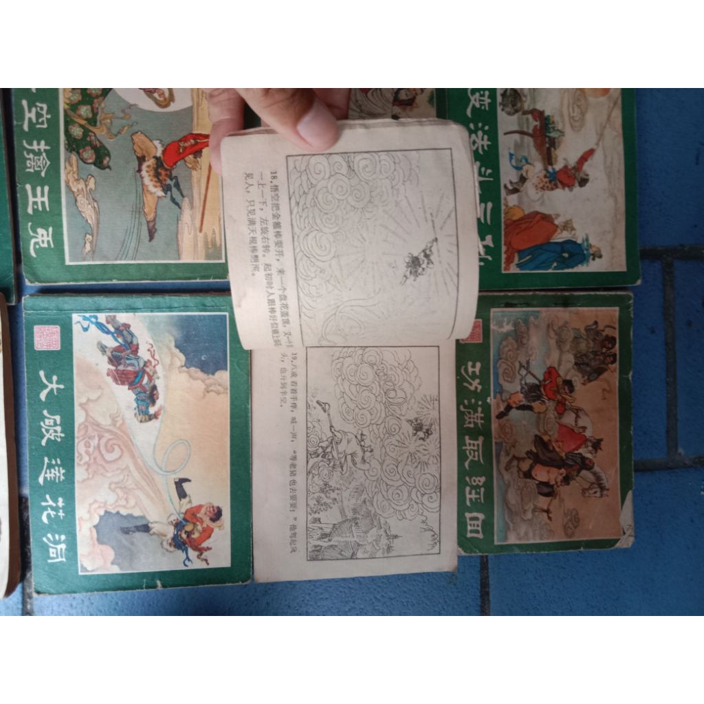 komik china jadul ukuran kecil per komik 250rb